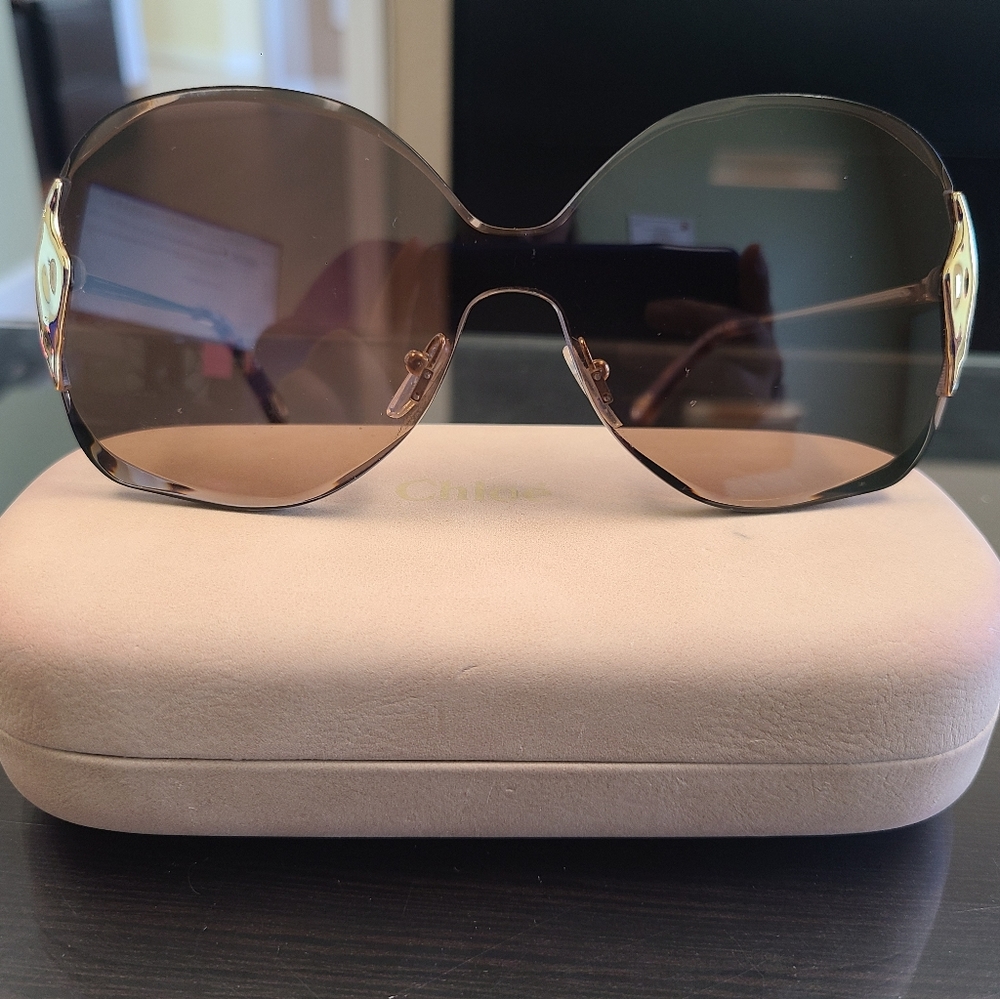 CHLOÉ SUNGLASSES with case - Picture 4 of 4